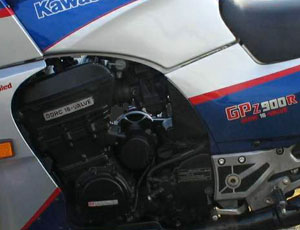 Kawasaki gpz90r engine