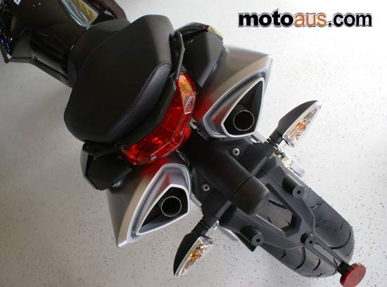 Aprilia Shiver 750 exhaust