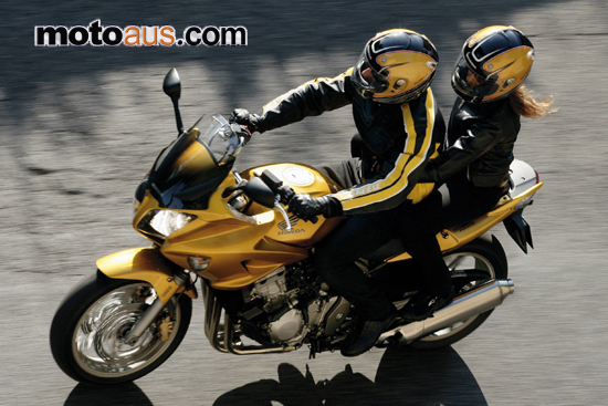 Honda CBF1000 yellow Honda CBF1000 yellow
