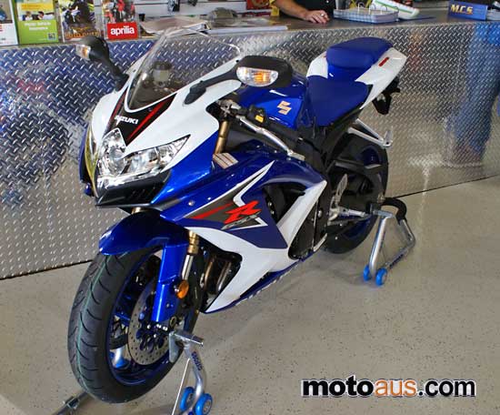 K8 blue GSXR