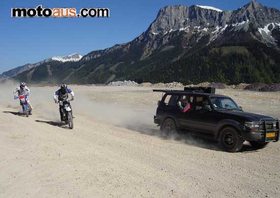 bmw 450 x photoshoot