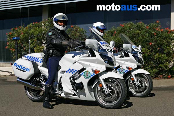 police fjr yamaha