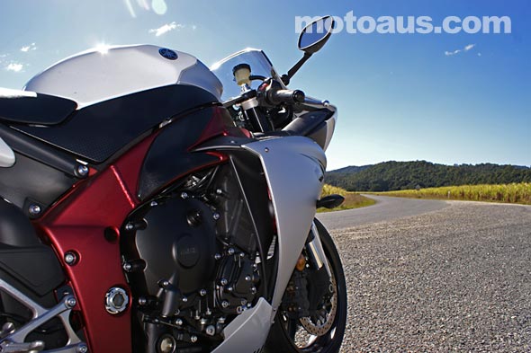 2009-r1-side