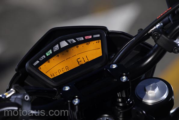 ducati-hypermotard-796-3