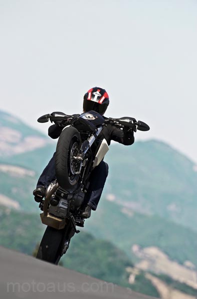 ducati-hypermotard-796-5