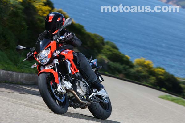 Aprilia-Shiver-Sport-road