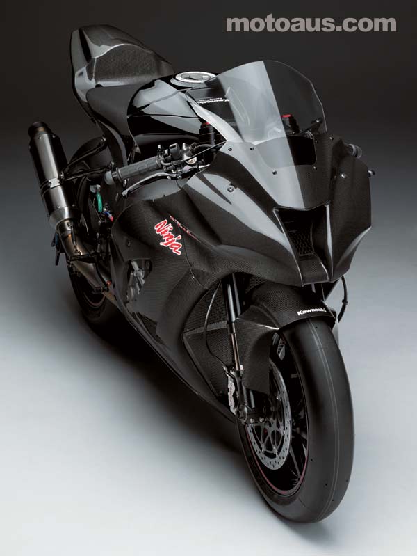 2011-zx10r-race-10