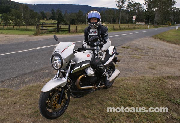 1200-sport-country-road-4v