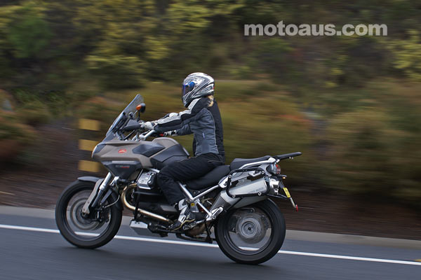 moto-guzzi-stelvio-road