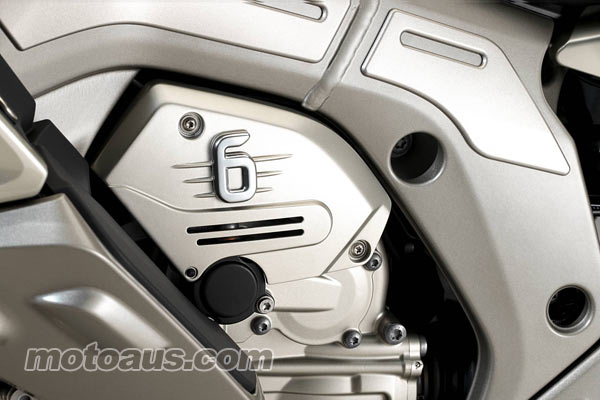 2011-BMW-K1600GT-GTL-frame