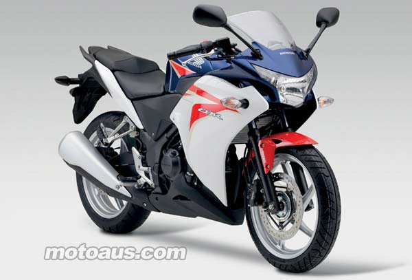 honda-cbr250r-tricolour