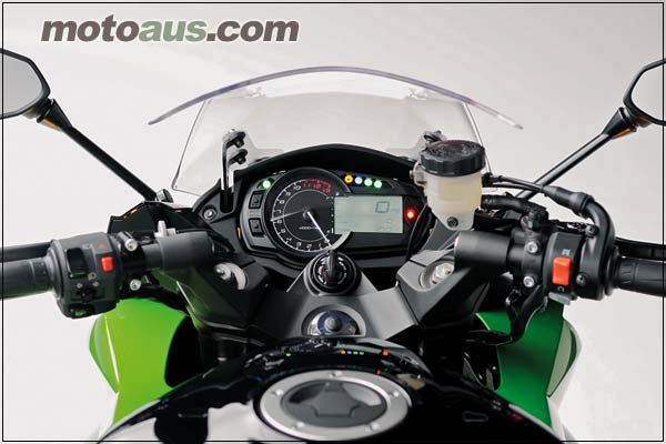 z1000sx-ninja-kawasaki-2011