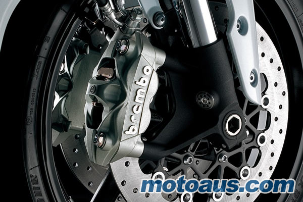 2011-gsxr-600-brembo