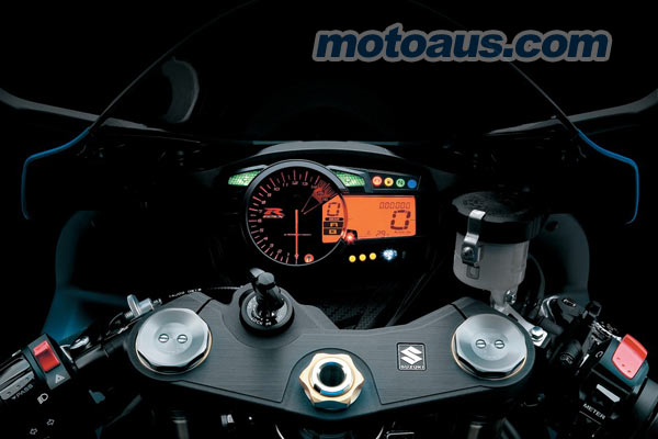 2011-suzuki-gsxr600-dash