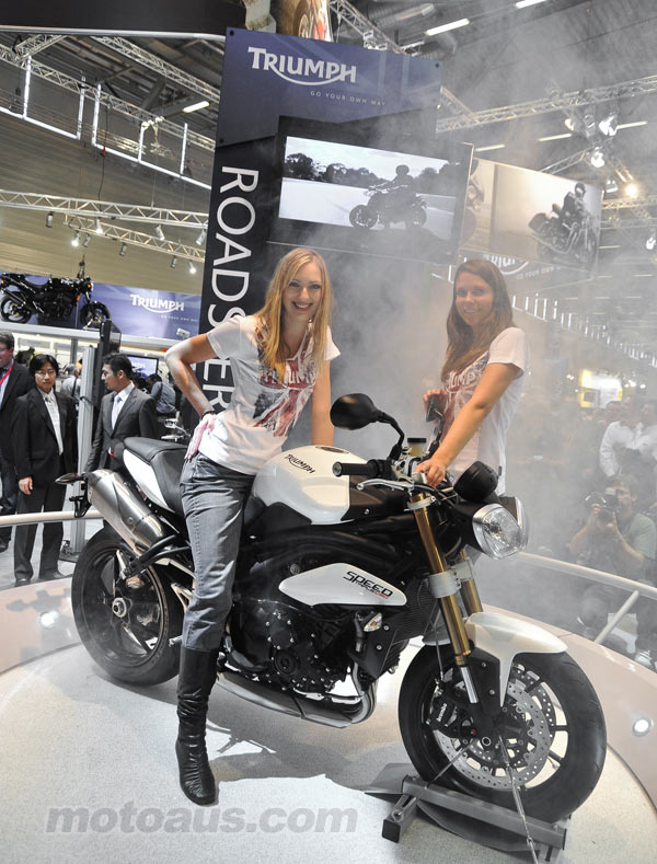 2011-speed-triple-intermot