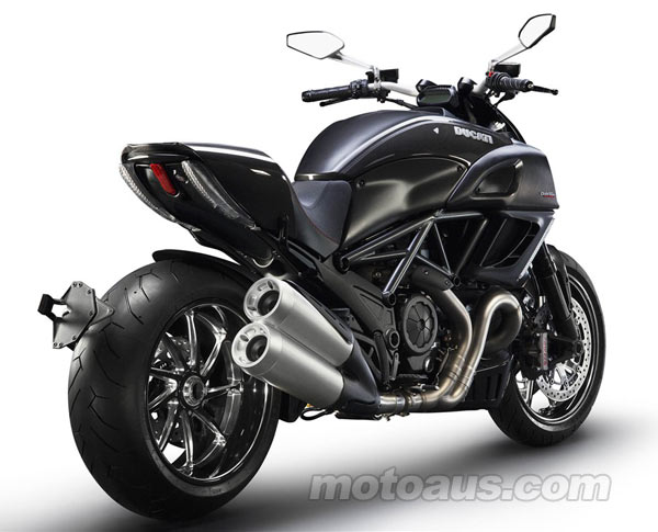 ducati-diavel-carbon-r