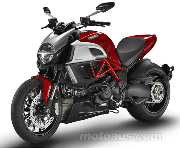 ducati-diavel-red