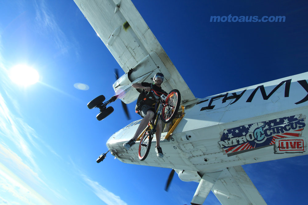 nitro-circus-plane