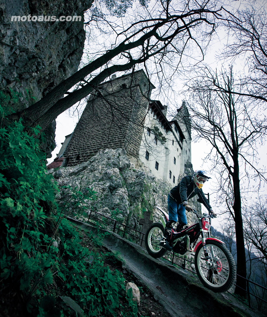 dracula-castle-dupont