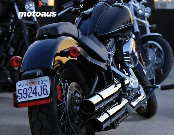 harley-2011-blackline