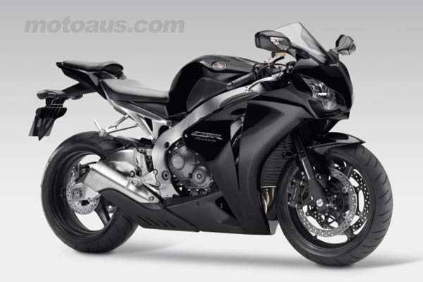 Honda-Fireblade-2011-cbr1000-black