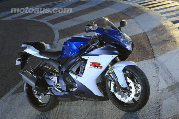 suzuki-gsxr-750-2011-m