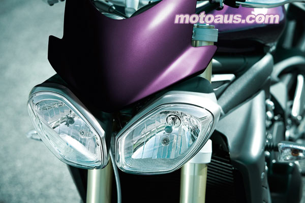 triumph-street-triple-lights