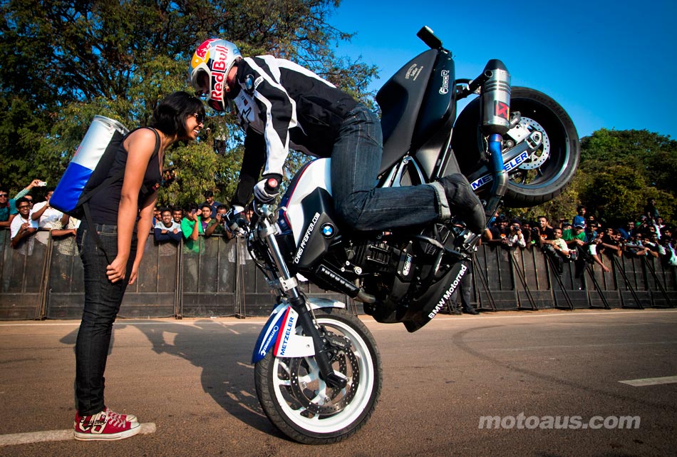 pfeiffer-india-stoppie
