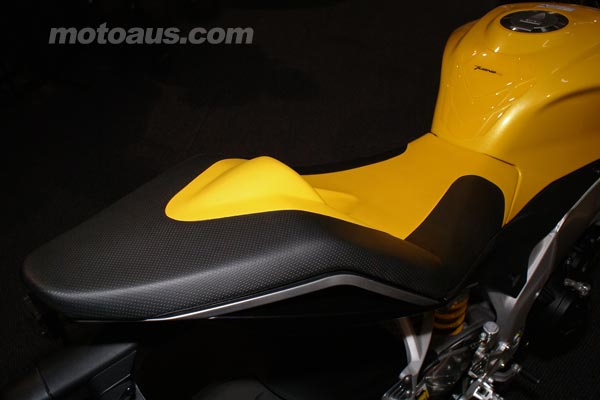 tuono-v4-seat-yellow