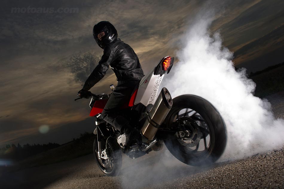 husqvarna-900-burnout