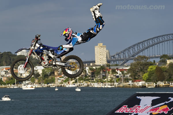 x-fighters-cockatoo