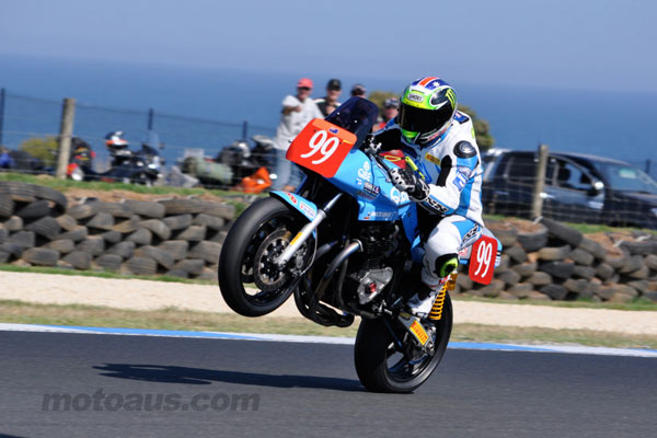 Steve-Martin-race-three-win